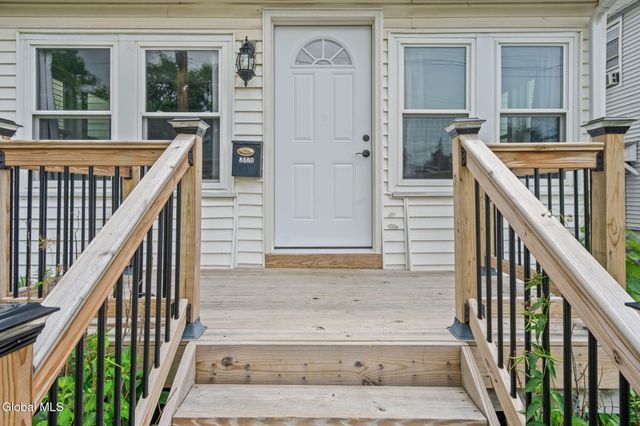 2726 Denver Avenue, Rotterdam, NY 12306