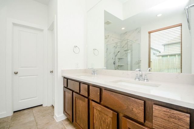 1052 Shoal Creek Trail, Conroe, TX 77304