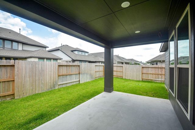 1052 Shoal Creek Trail, Conroe, TX 77304