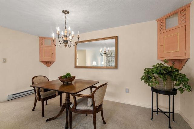 65 Grove St 444, Wellesley, MA 02482