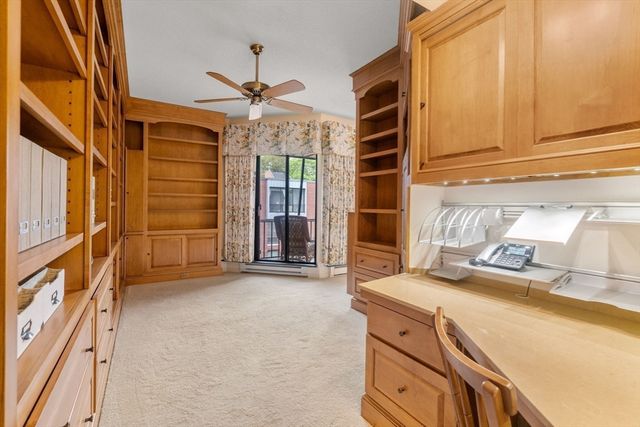 65 Grove St 444, Wellesley, MA 02482