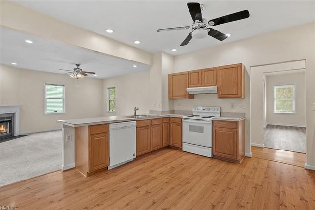 2112 Pretty Lake AVE, Norfolk, VA 23518