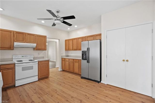 2112 Pretty Lake AVE, Norfolk, VA 23518