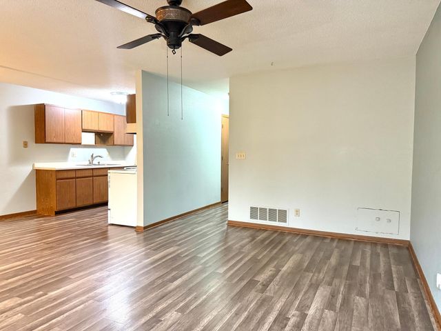 2129 49th Way E, Inver Grove Heights, MN 55077