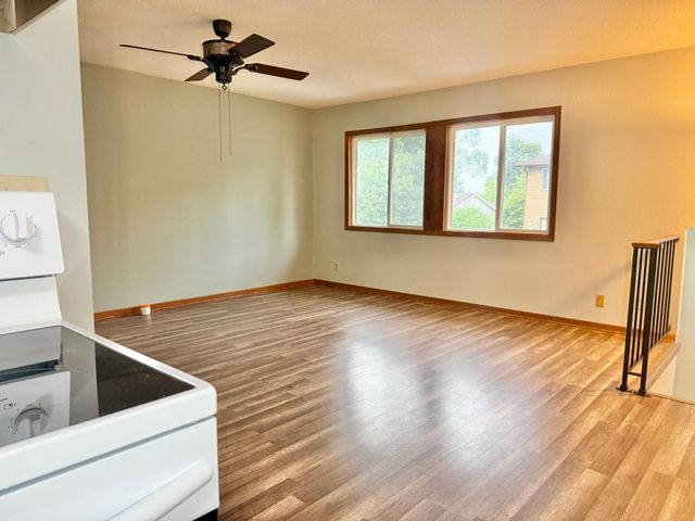 2129 49th Way E, Inver Grove Heights, MN 55077