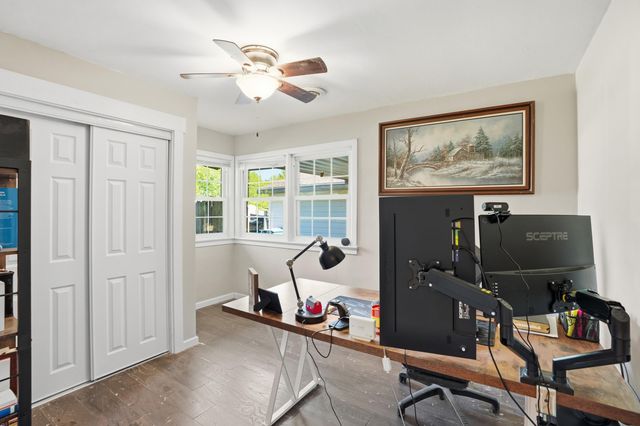 590 E Oak Hill Road, Chesterton, IN 46304