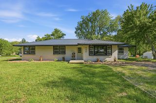 590 E Oak Hill Road, Chesterton, IN 46304