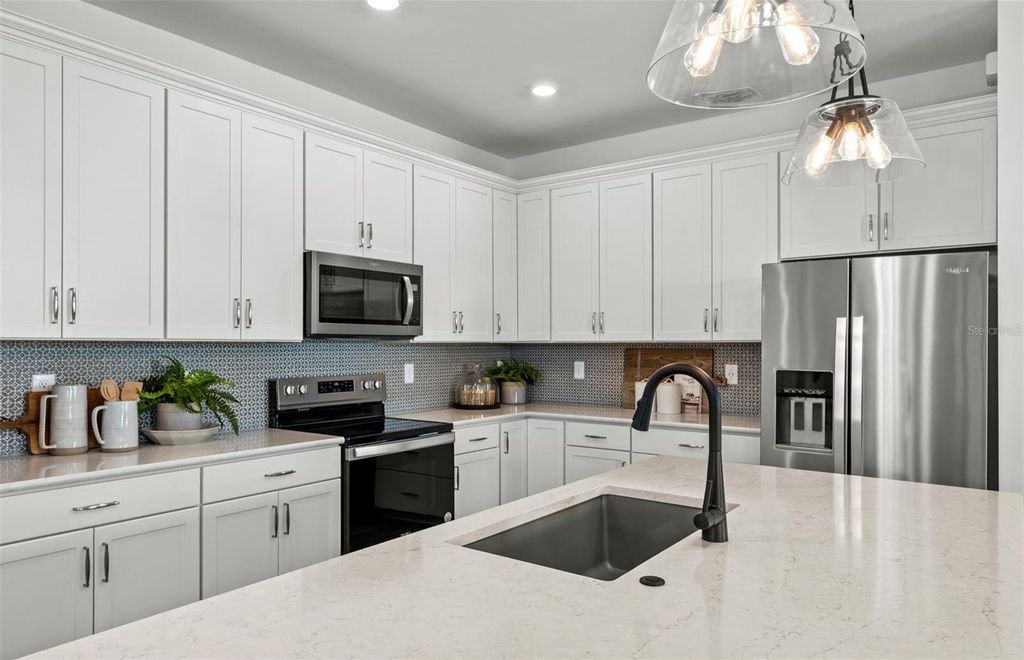 Image 18 of property listing at 10821 BUTTERCUP COURT, Venice, FL 34293