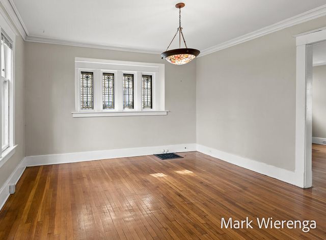 272 SE Henry Avenue, Grand Rapids, MI 49503