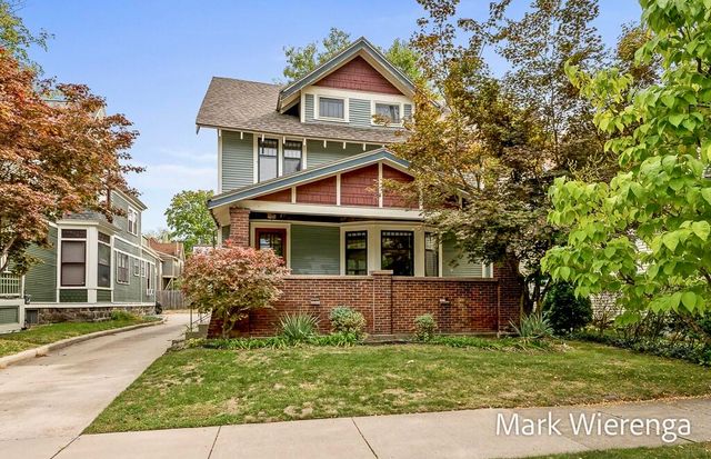 272 SE Henry Avenue, Grand Rapids, MI 49503