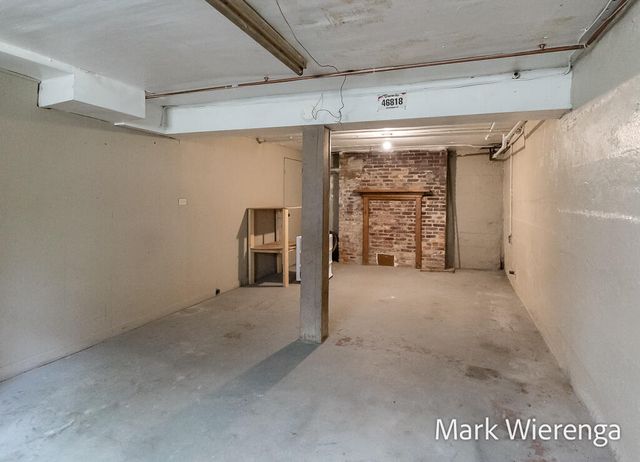 272 SE Henry Avenue, Grand Rapids, MI 49503