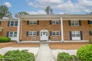 333 Driftwood Circle # 208, Southern Pines, NC 28387