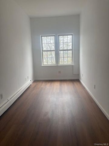 676 Jamaica Avenue, Brooklyn, NY 11208