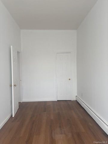 676 Jamaica Avenue, Brooklyn, NY 11208