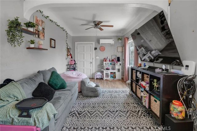 1701 E 3rd Street, Los Angeles, CA 90033