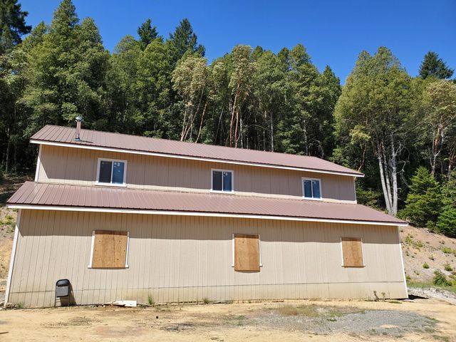 4240 Rancho Sequoia Drive, Alderpoint, CA 95511