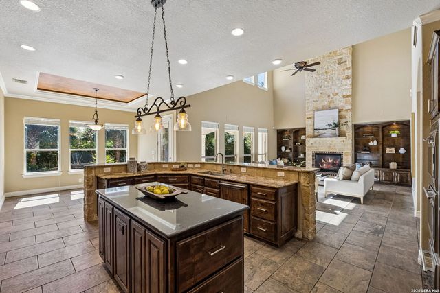 210 Persimmon Pond, Shavano Park, TX 78231