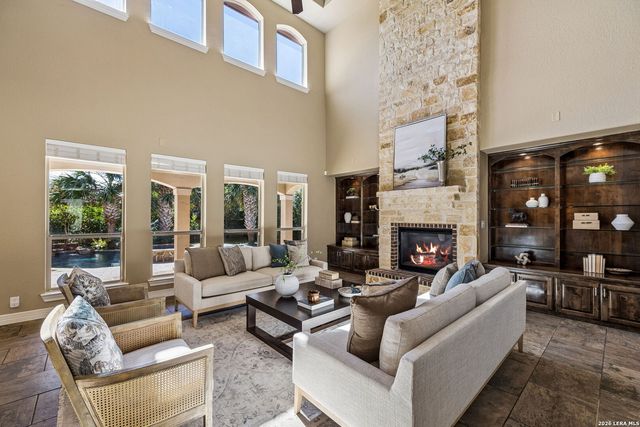 210 Persimmon Pond, Shavano Park, TX 78231