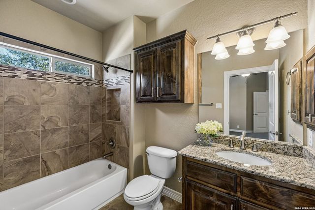 210 Persimmon Pond, Shavano Park, TX 78231