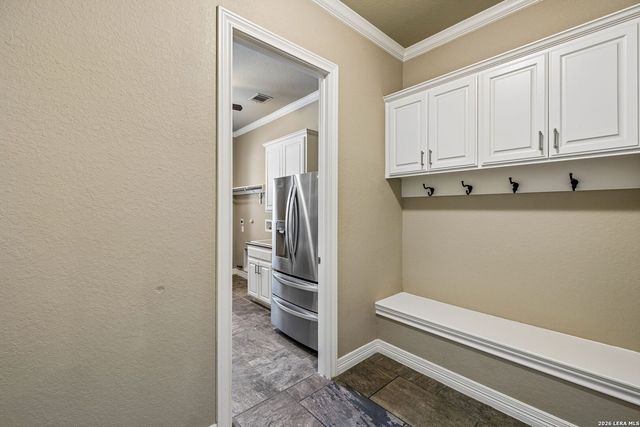 210 Persimmon Pond, Shavano Park, TX 78231