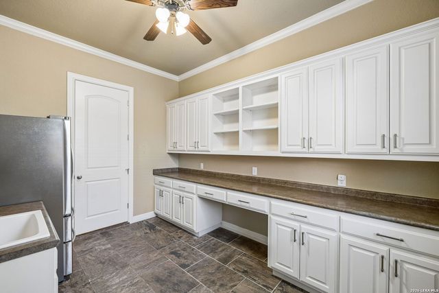 210 Persimmon Pond, Shavano Park, TX 78231