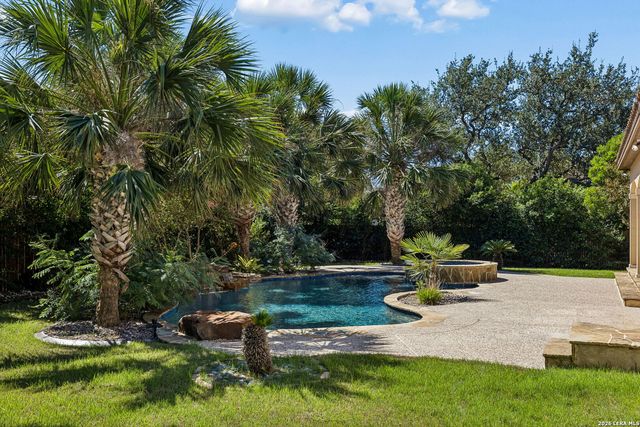 210 Persimmon Pond, Shavano Park, TX 78231