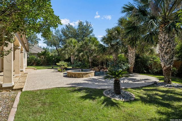 210 Persimmon Pond, Shavano Park, TX 78231