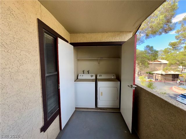 2451 North Rainbow Boulevard 2004, Las Vegas, NV 89108