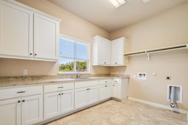 7420 Turnback Ledge TRL, Lago Vista, TX 78645