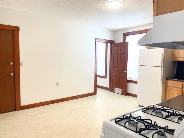 25 Bennett St 2, Beverly, MA 01915