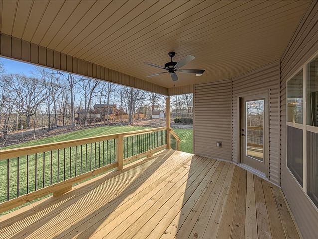 17 Ironside Lane, Bella Vista, AR 72715