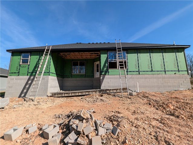 17 Ironside Lane, Bella Vista, AR 72715