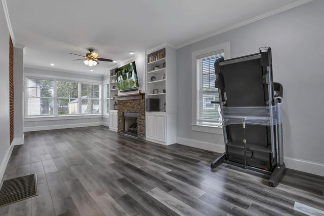 61 Church Street, Ashville, OH 43103
