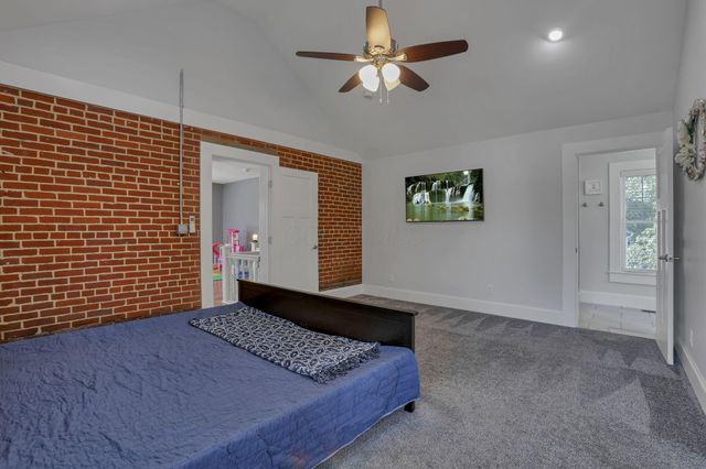 61 Church Street, Ashville, OH 43103