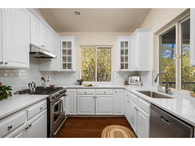 3844 Ne 203RD Ave, Fairview, OR 97024