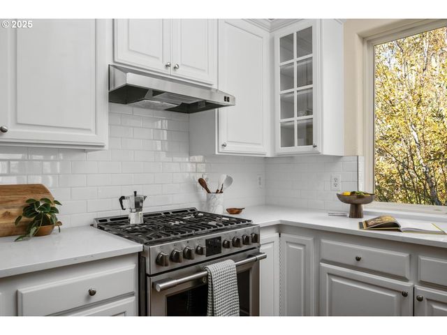 3844 Ne 203RD Ave, Fairview, OR 97024