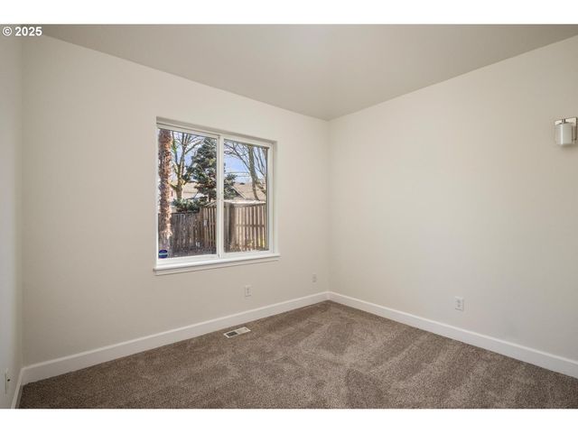 3844 Ne 203RD Ave, Fairview, OR 97024