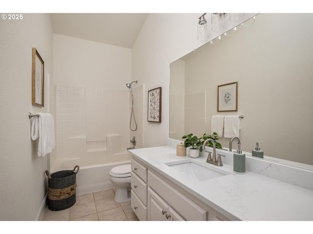 3844 Ne 203RD Ave, Fairview, OR 97024