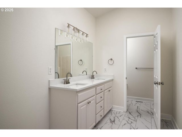 3844 Ne 203RD Ave, Fairview, OR 97024