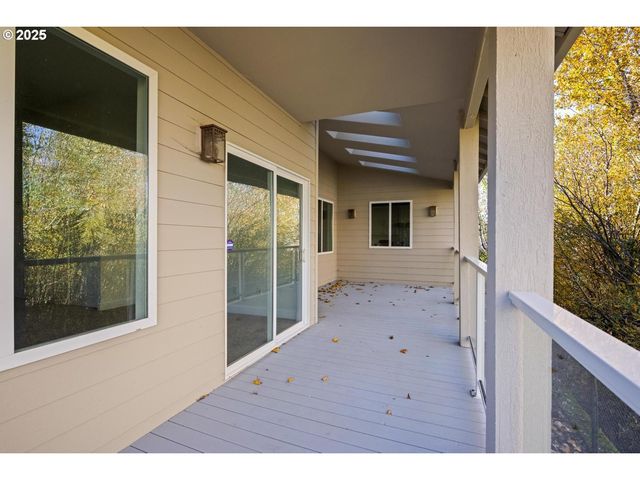 3844 Ne 203RD Ave, Fairview, OR 97024