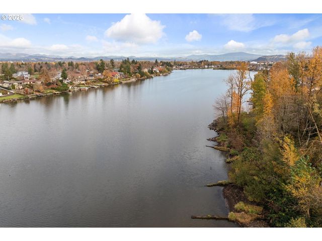 3844 Ne 203RD Ave, Fairview, OR 97024