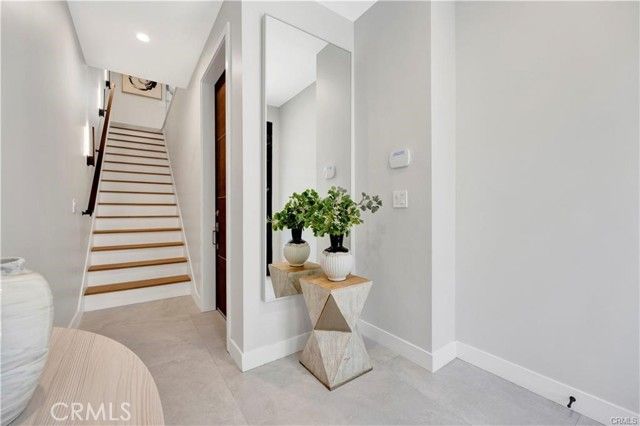 14570 Dickens Street, Sherman Oaks, CA 91403