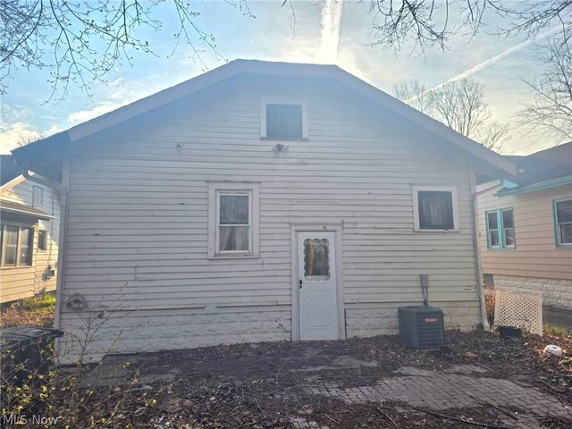 646 Columbia Avenue, Akron, OH 44310