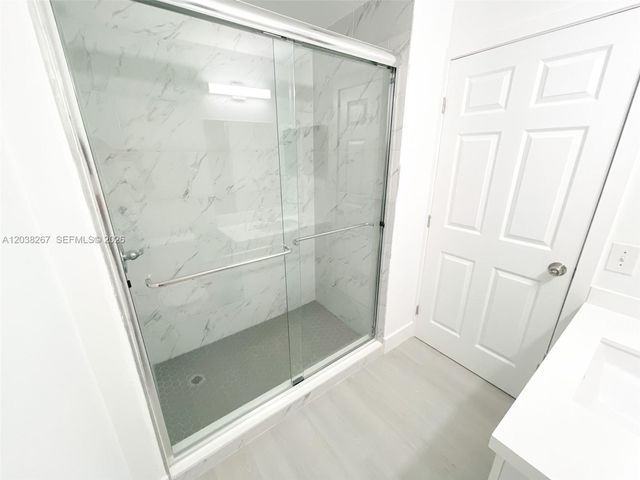 2421 NW 96th Ter 20I, Pembroke Pines, FL 33024