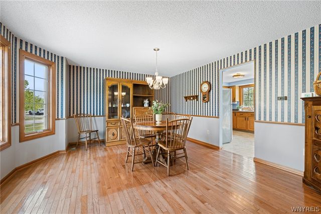 35 Signal Drive, Lancaster, NY 14086