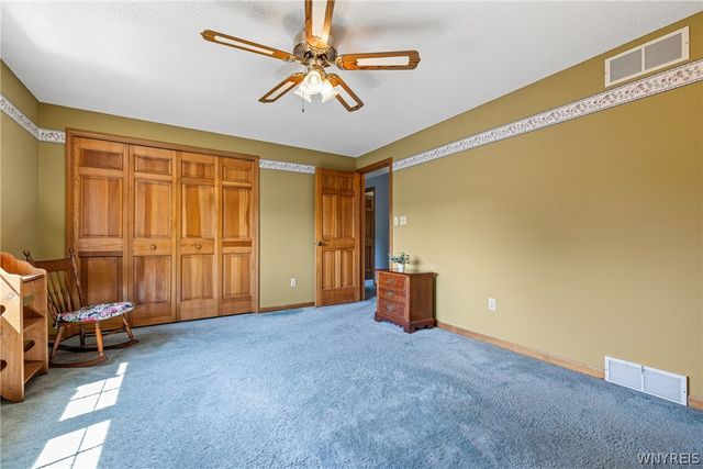 35 Signal Drive, Lancaster, NY 14086