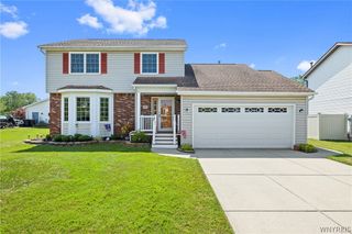 35 Signal Drive, Lancaster, NY 14086
