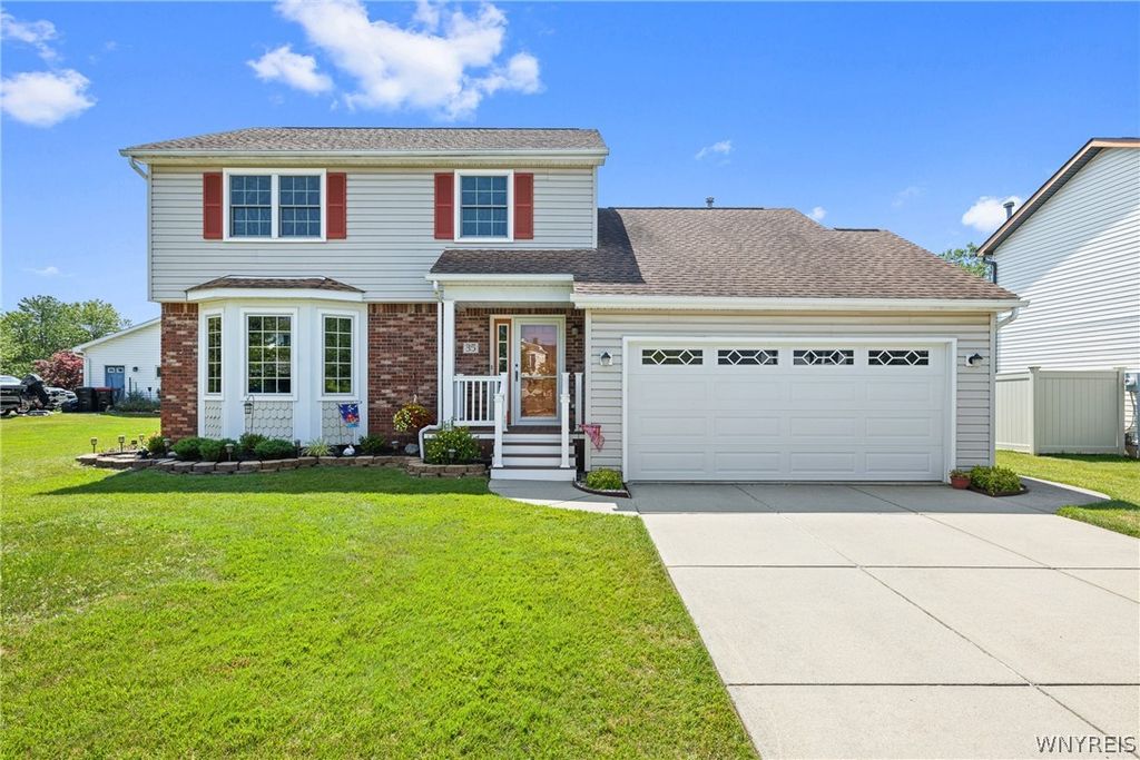 35 Signal Drive, Lancaster, NY 14086