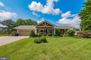 1212 MACUNGIE AVE, Emmaus, PA 18049