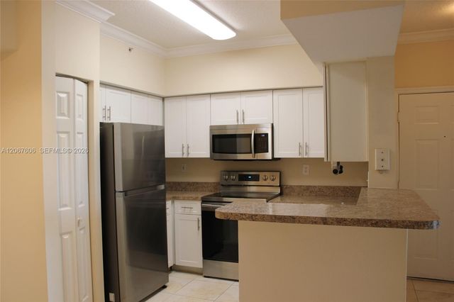 11730 SW 2nd Street 12304, Pembroke Pines, FL 33025